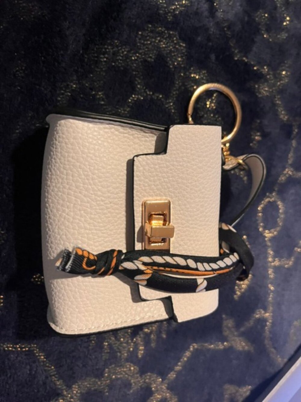BAG CHARM  KEY CHAIN  WHITE